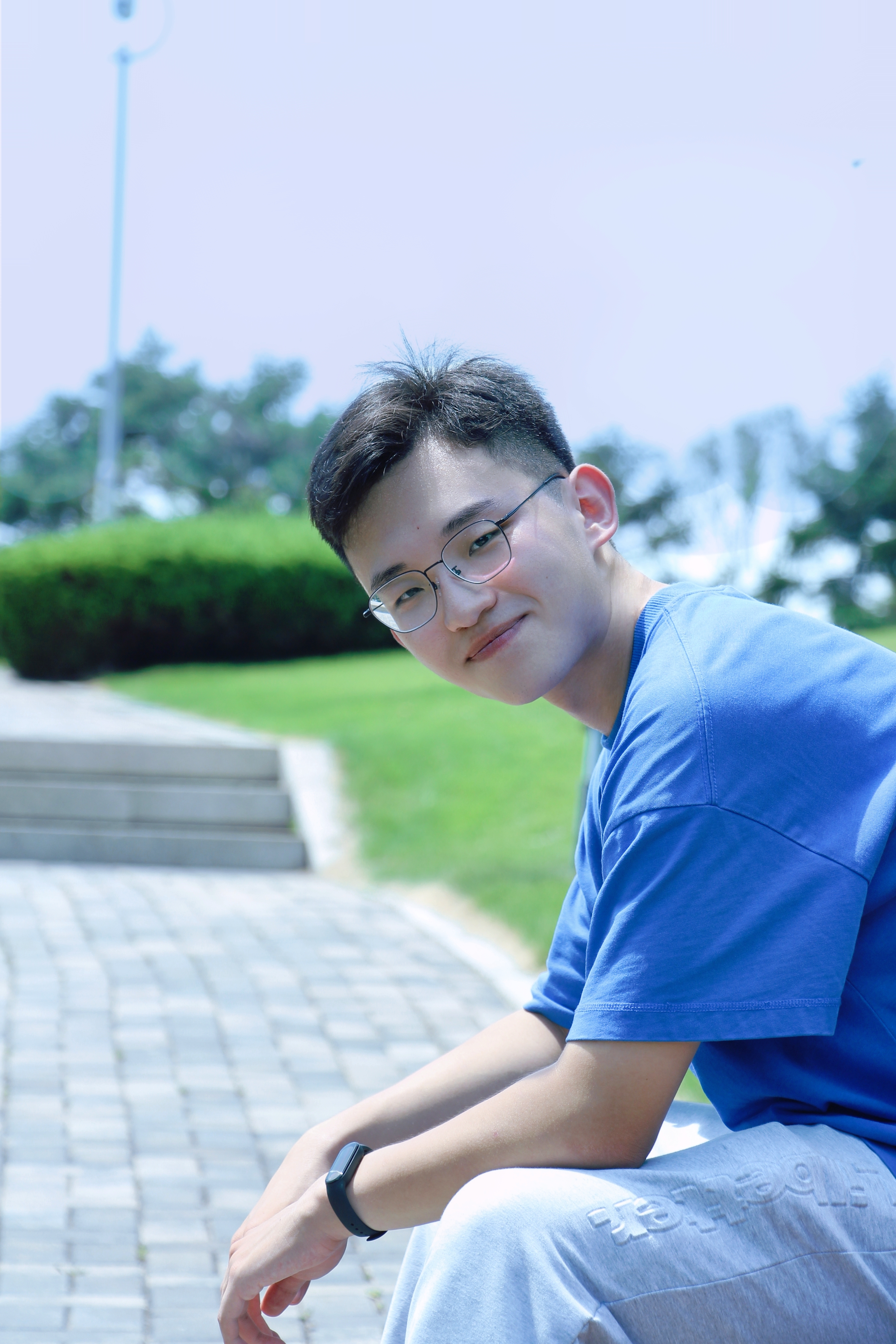 Portrait of Simon Bai